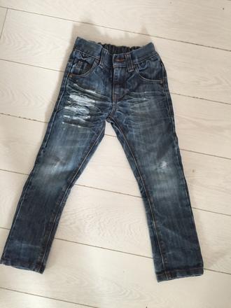 Roztrhané rifle, next,104