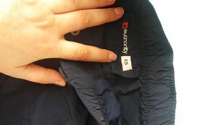 Šušťakové nohavice, authority,128