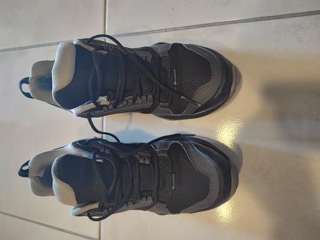 Turistické topánky, adidas,38
