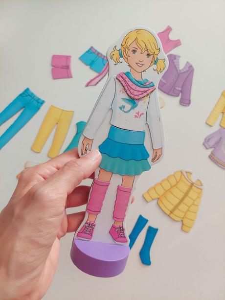 Magneticka hra na prezliekanie babiky goki, 