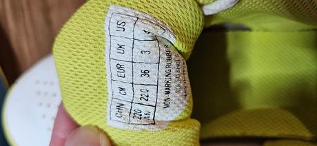 Halove tenisky yonex, 36