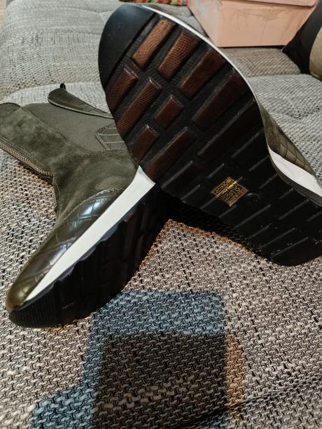 Krásne prechodné topánky na úzku nohu 40tky, 40