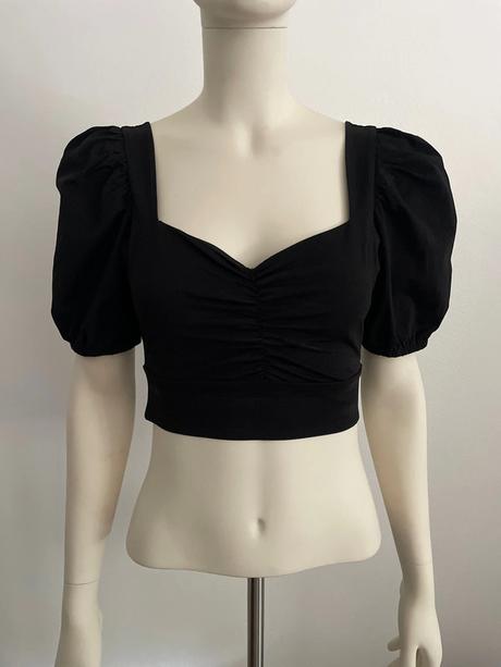Crop top, reserved,s