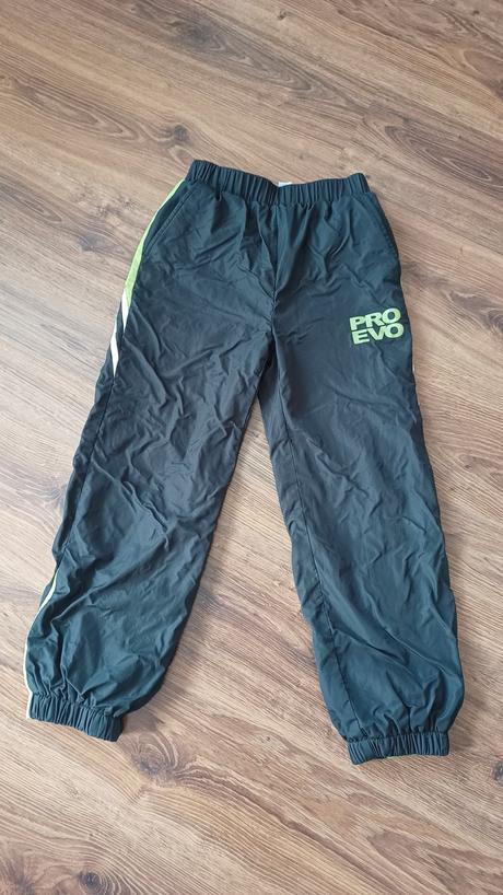 Šuštiakové nohavice, 140