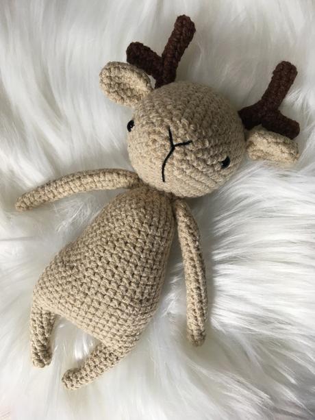 Háčkovaný jelenček,
