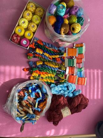 Perlovky a nite na vyšívanie, 