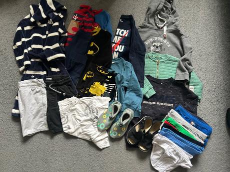 Mix oblečenia, 104–116