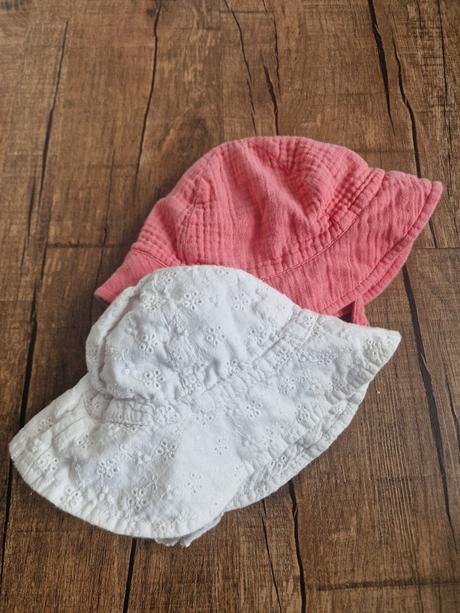 Klobúky so šnúrkami, primark