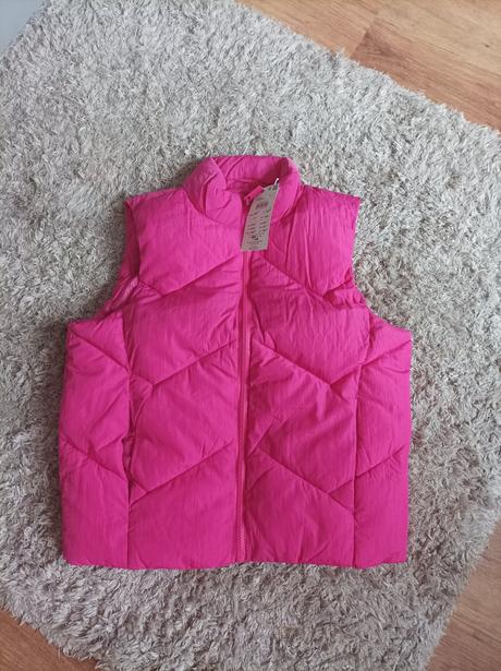 Vesta., reserved,152