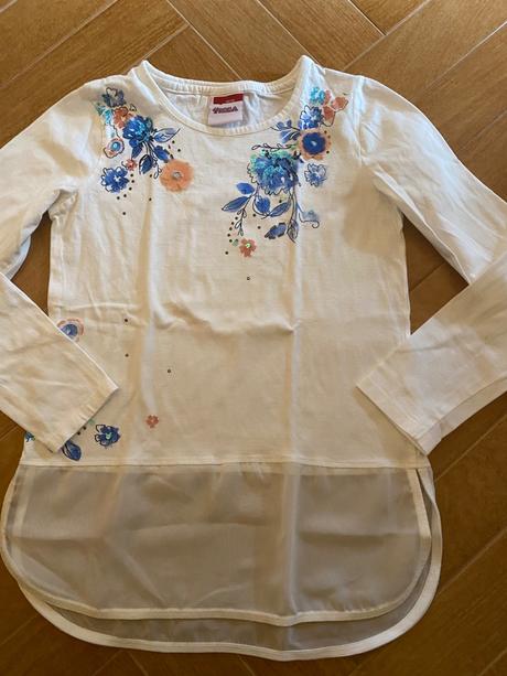 Predĺžené tricko, 152