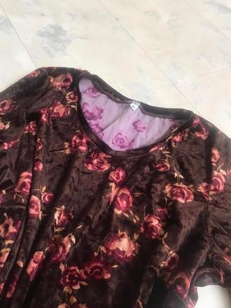 Kvetované tričko z elastického zamatu, m