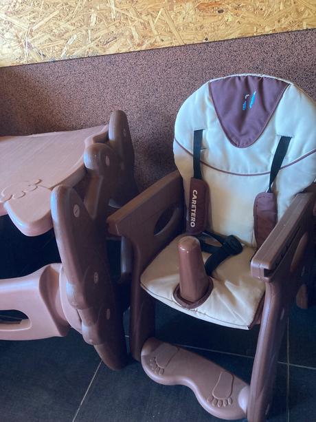 Detská jedálenská stolička 2 v 1, caretero