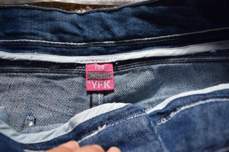 Nové riflové kraťasky, kik,158