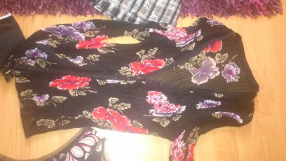 Elegantne znackove bluzky a nohavice ku tomu, m