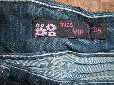 Tmavomodré rifle, 34