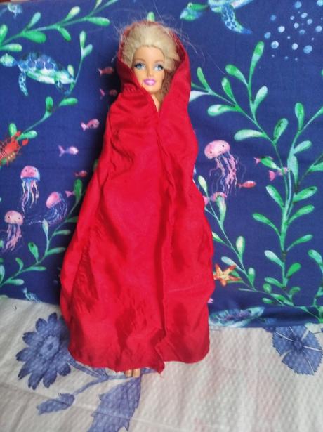 Plašt pre babiku barbie,