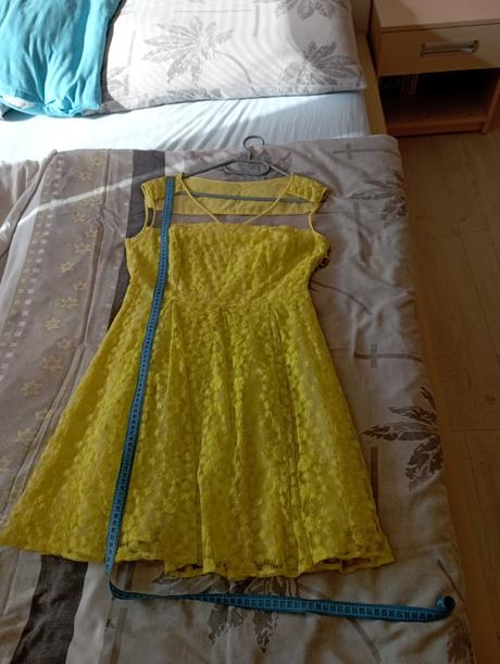 Spoločenské šaty, 40