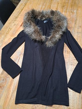 Sveter s kozusinou, s