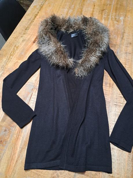 Sveter s kozusinou, s