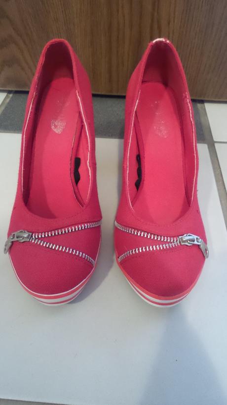 Červené lodičky s okrasným zipsom, 37