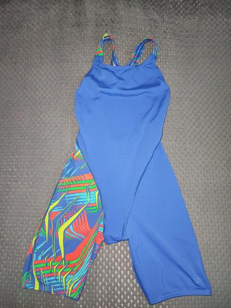 Speedo pretekárske plavky veľkosť 28, 140