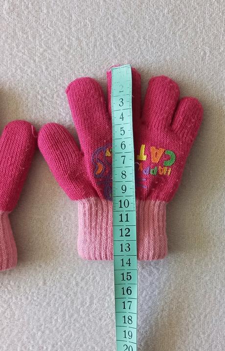 Hrubšie rukavice, 98