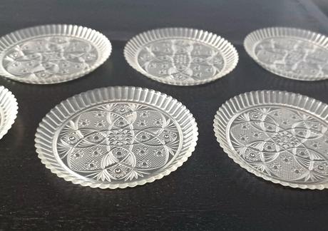 Veľmi staré tácky pod poháre, 