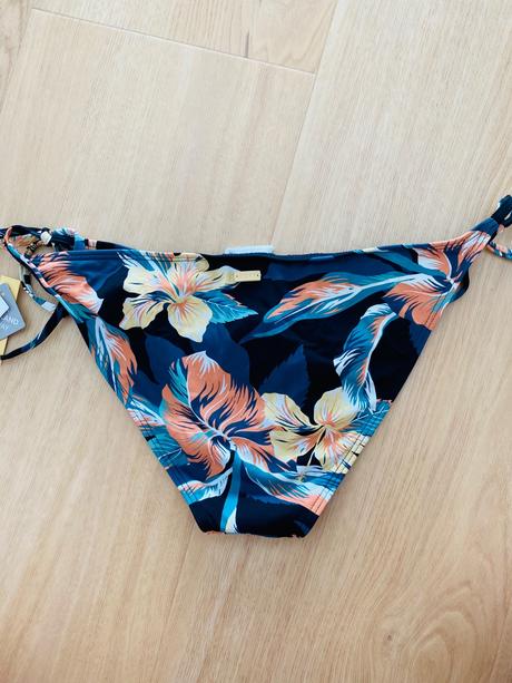 Roxy bikiny kvetinky nove s visackou, roxy,m