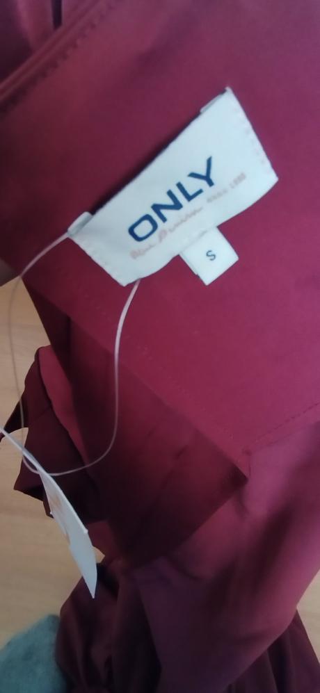 Štýlové šaty s výstrihom na chrbte, only,s