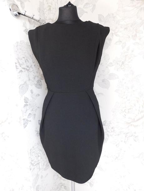 Trendy elegantne šaty, atmosphere,36