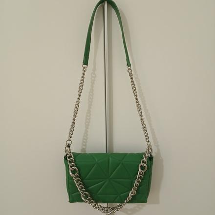 Zelená prešívaná kabelka, stradivarius