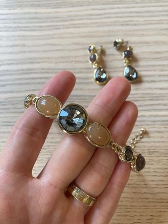 Sada nausnic a naramku, 