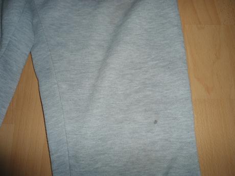 Sive chlapcenske teplaky, 146