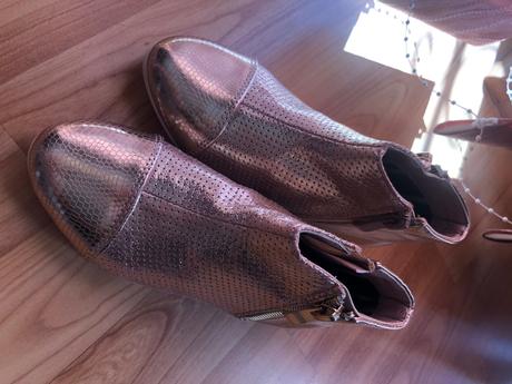 Dievčenské topánky, 25