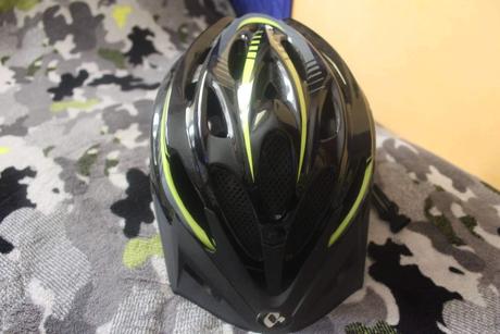 Prilba cyklistická, l