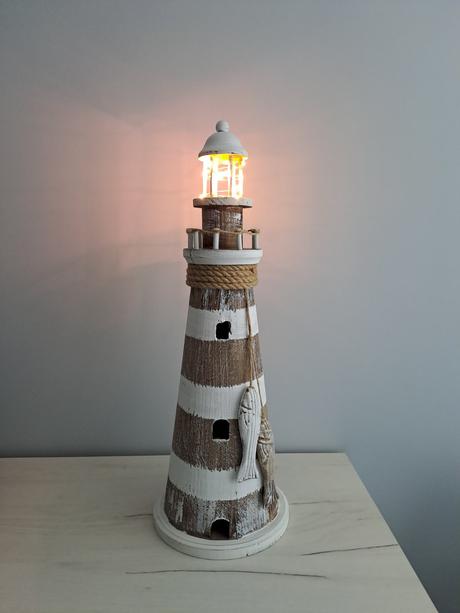 Maják námornícky svietiaci, 