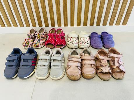 Balík dievčenskych topánok, 26