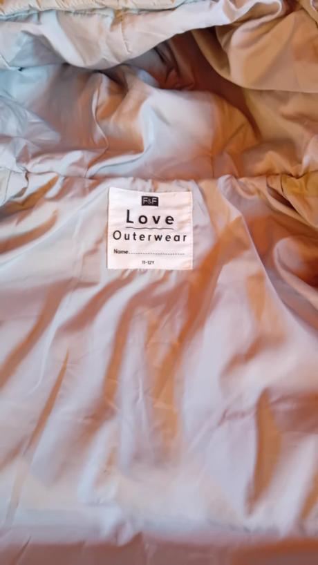 Vesta - super stav, takko,146