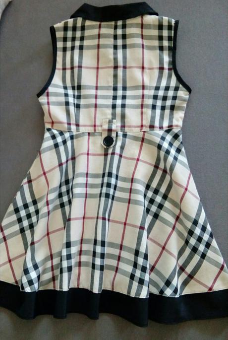 Dievčenské šaty, 104