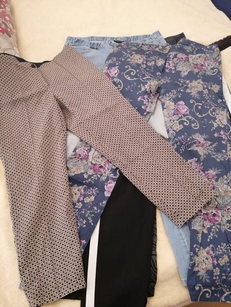 Balík legin a nohavíc veľ. 44 už aj s poštou 7 ks, 44