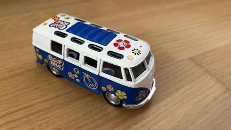 Autobus so zvukovými efektmi, 