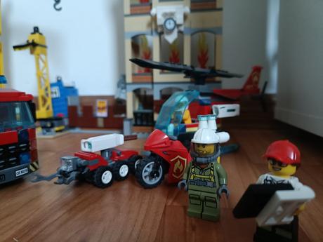 Lego city 60216-hasicsky zbor v centre mesta, 