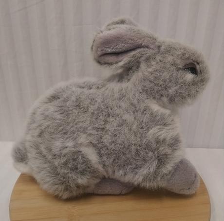 Plyšový sivo biely zajac, 34 cm,