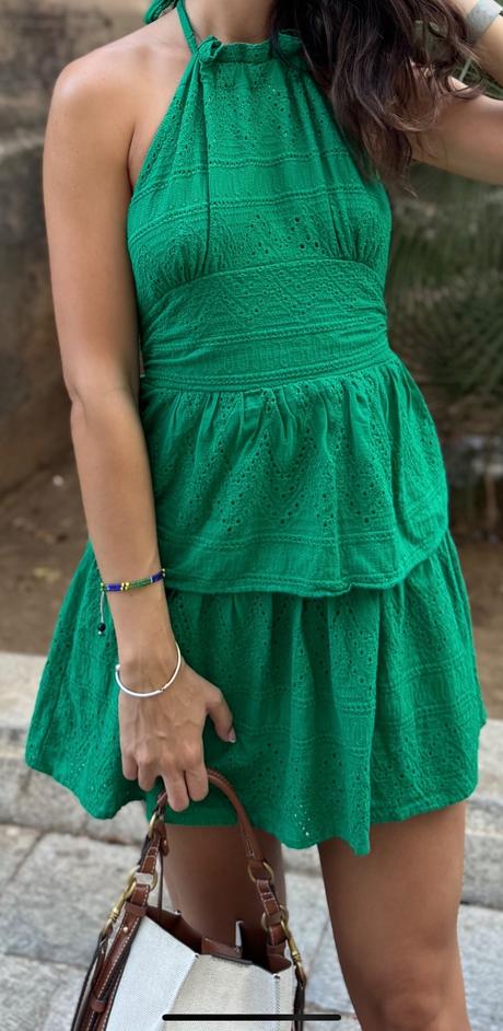 Krásne zelené šaty, s