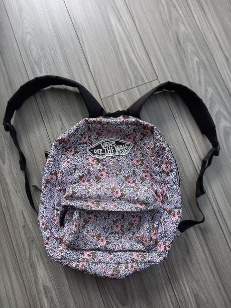 Školský batoh zn.vans - kvetovaný dizajn,