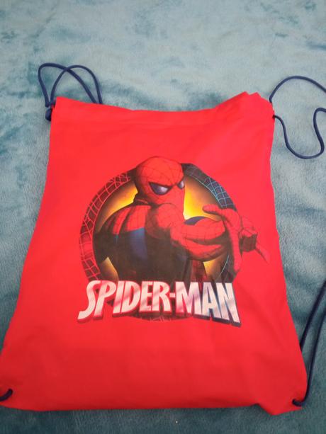 Pršiplášť spiderman, 104