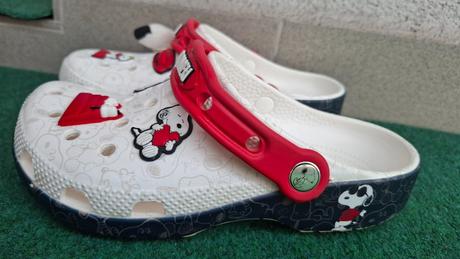 Šľapky značky crocs s motívom snoopy, veľkosť j3, crocs,34