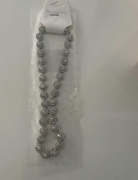 Náhrdelník s krištalikmi, 
