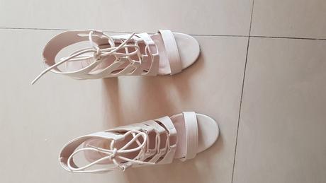 Krémové sandálky, 38