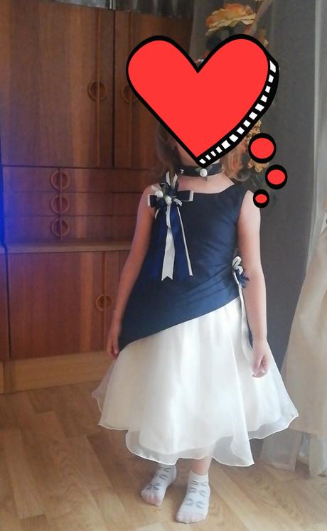 Dievčenské šaty, 104